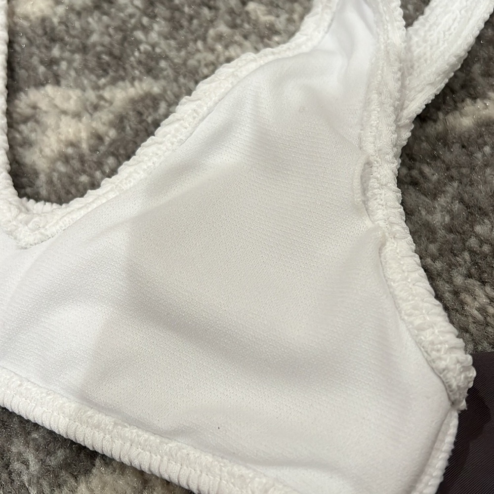 Bikinis - Picture 7 of 7